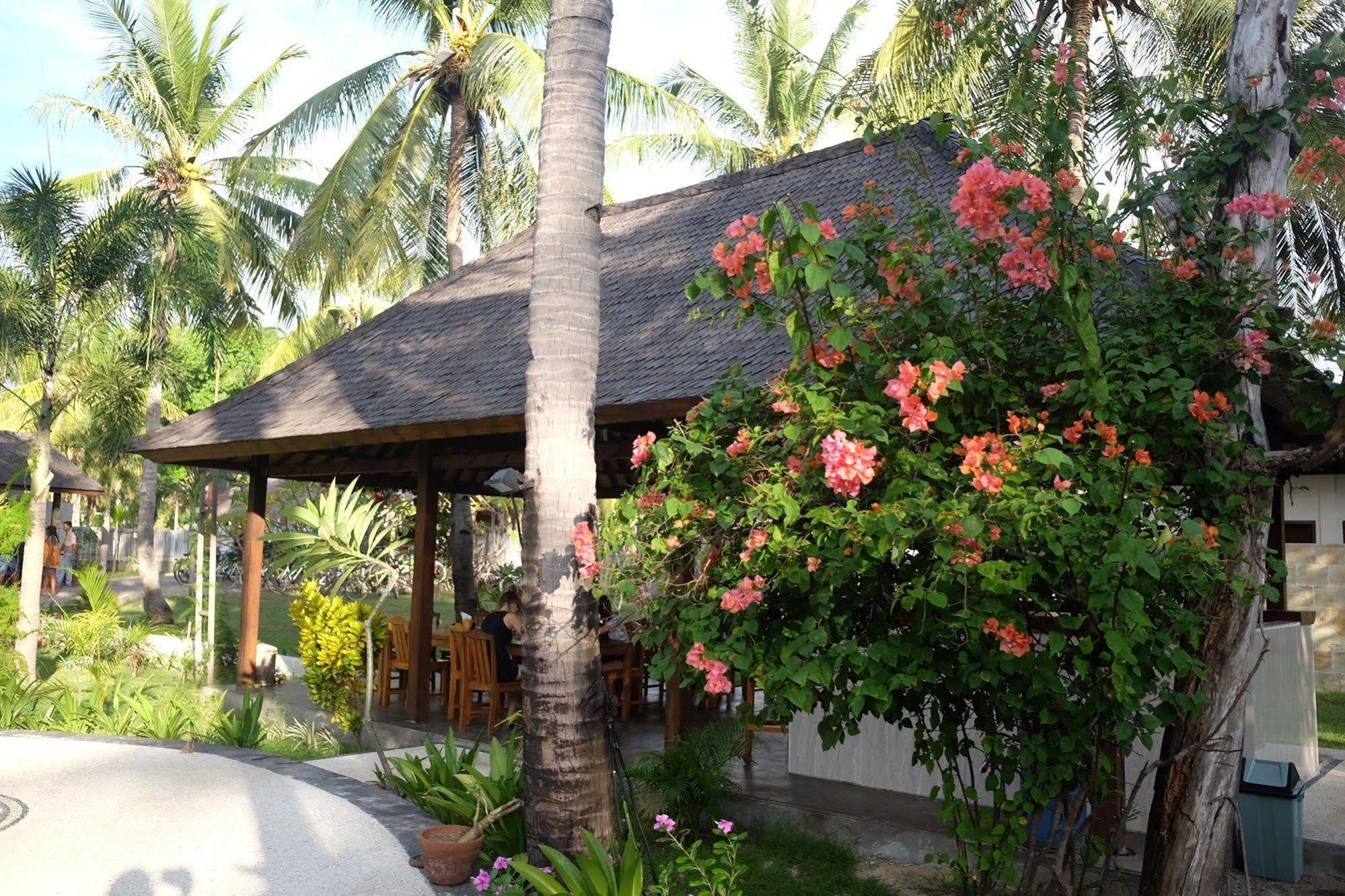 Hotel Trawangan Oasis Gili Trawangan Esterno foto